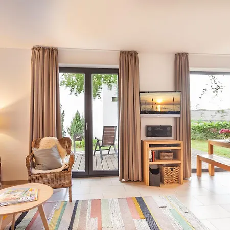 Semesterbostad Strandhaus Wolkenlos *